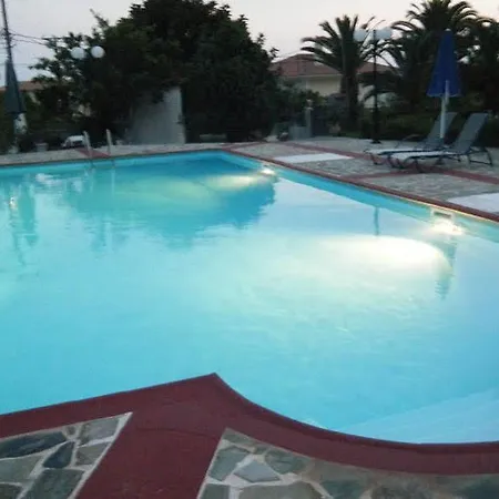 Jovanna Studios In The Nature With Pool! 2*