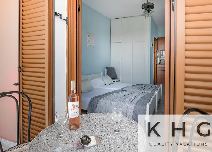 Jovanna In The Nature With Pool! Aparthotel Mousata