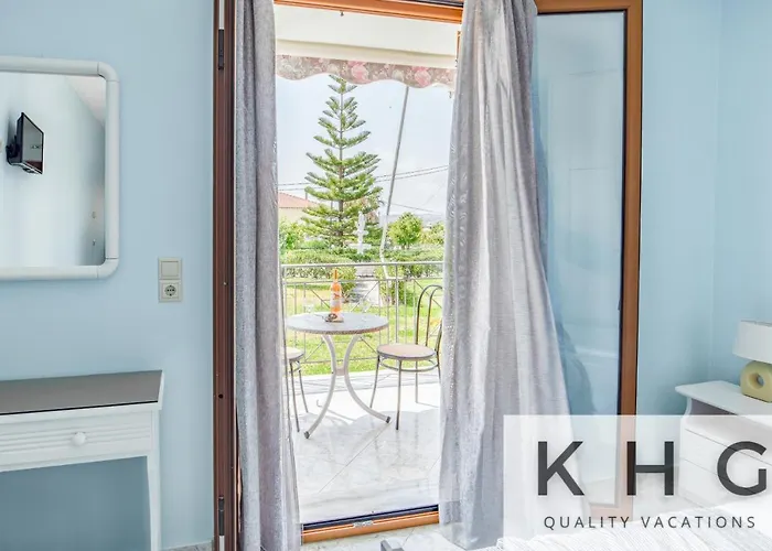 Jovanna In The Nature With Pool!