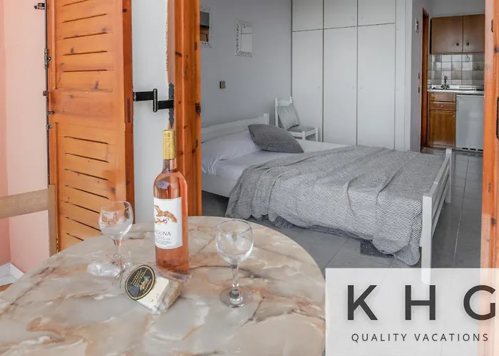 Jovanna In The Nature With Pool! Aparthotel Mousata