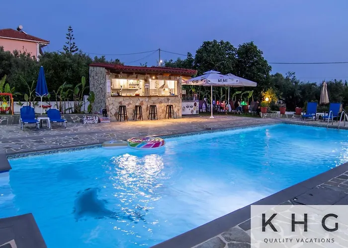 Jovanna In The Nature With Pool! Aparthotel Mousata