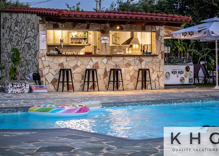 Jovanna In The Nature With Pool! Mousata