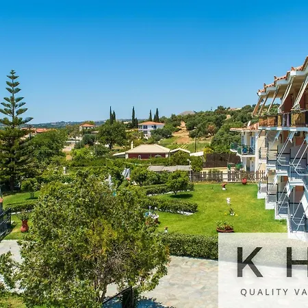 Jovanna Studios In The Nature With Pool!