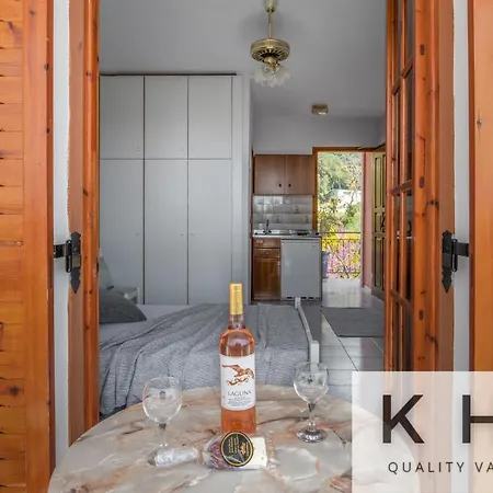 Jovanna Studios In The Nature With Pool! 3* Mousata