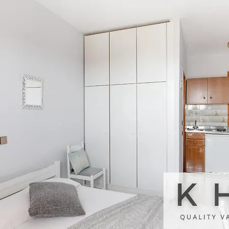 Jovanna Studios In The Nature With Pool!