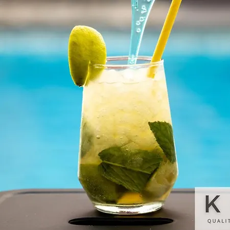 Jovanna Studios In The Nature With Pool! 3*