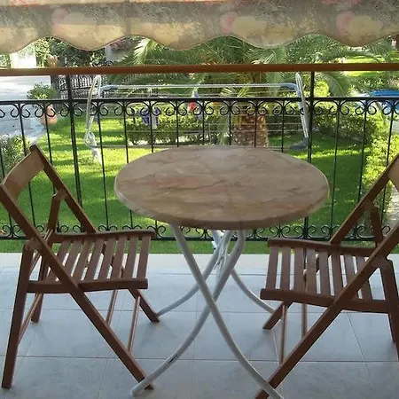 Jovanna Studios In The Nature With Pool! Aparthotel